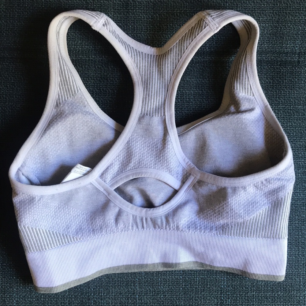 ⚪️ Puma Racerback Sports Bra ◻️◽️▫️ - Picture 4 of 7